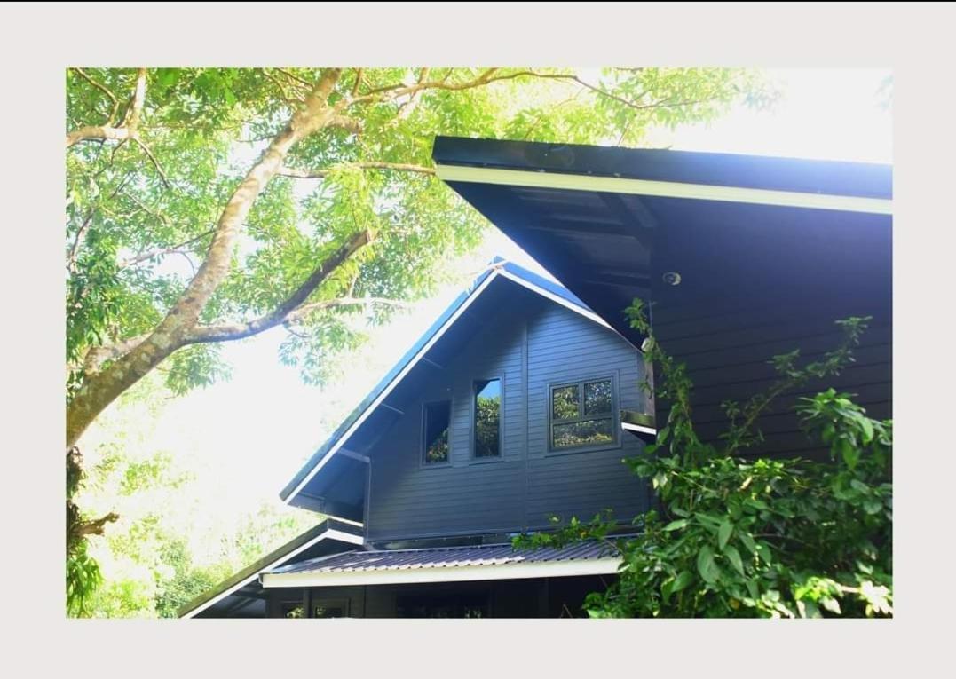 The Creek Haus Bed & Breakfast Lan Saka Exterior photo