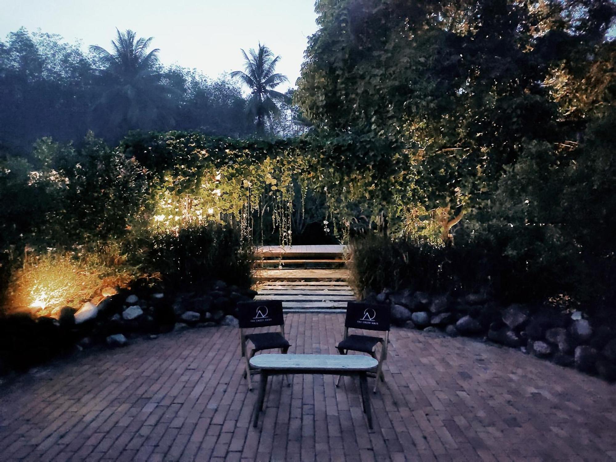 The Creek Haus Bed & Breakfast Lan Saka Exterior photo
